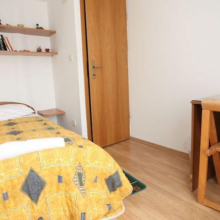 Split Apartments Peric 外观 照片