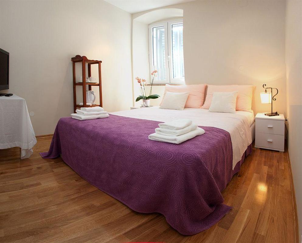 Split Apartments Peric 外观 照片