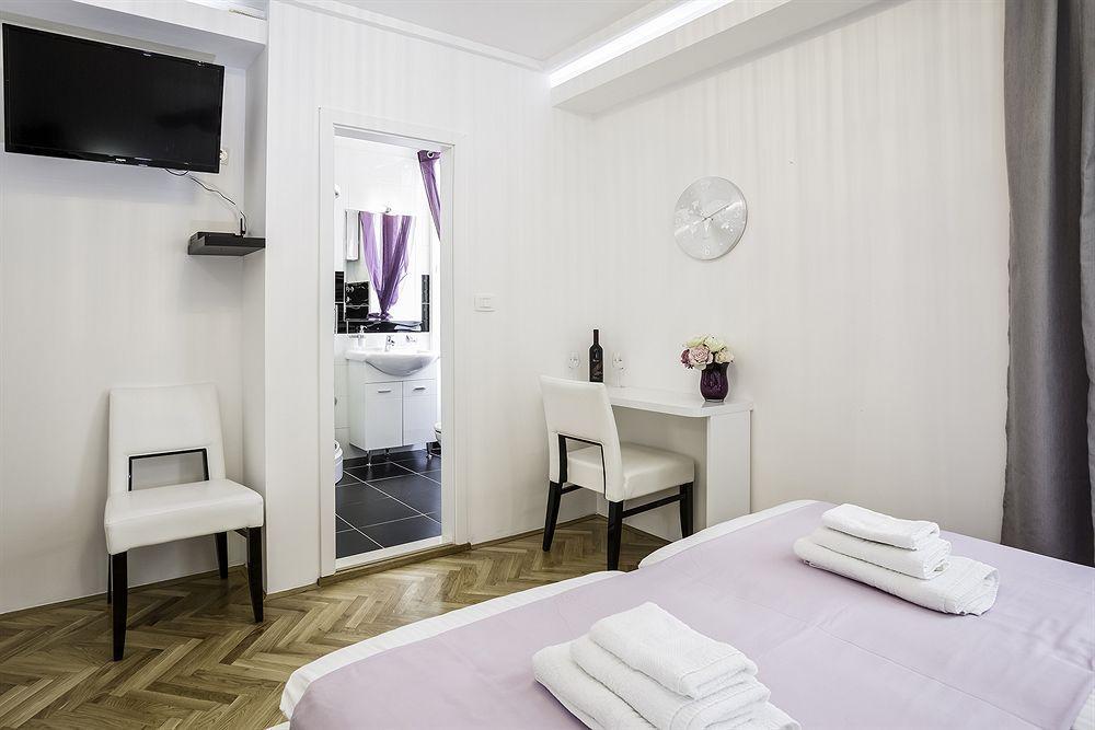 Split Apartments Peric 外观 照片