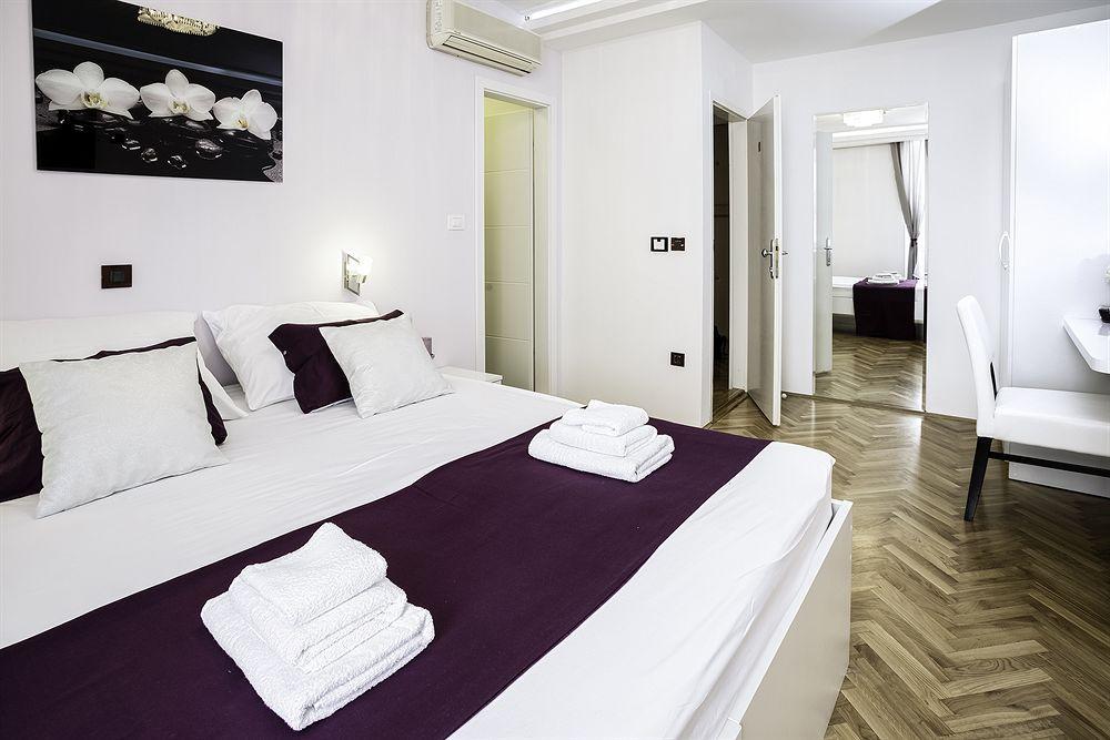 Split Apartments Peric 外观 照片