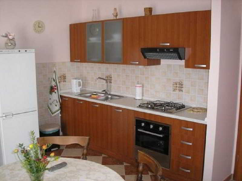 Split Apartments Peric 外观 照片