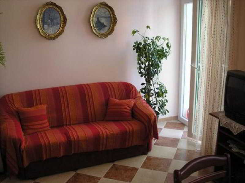 Split Apartments Peric 外观 照片