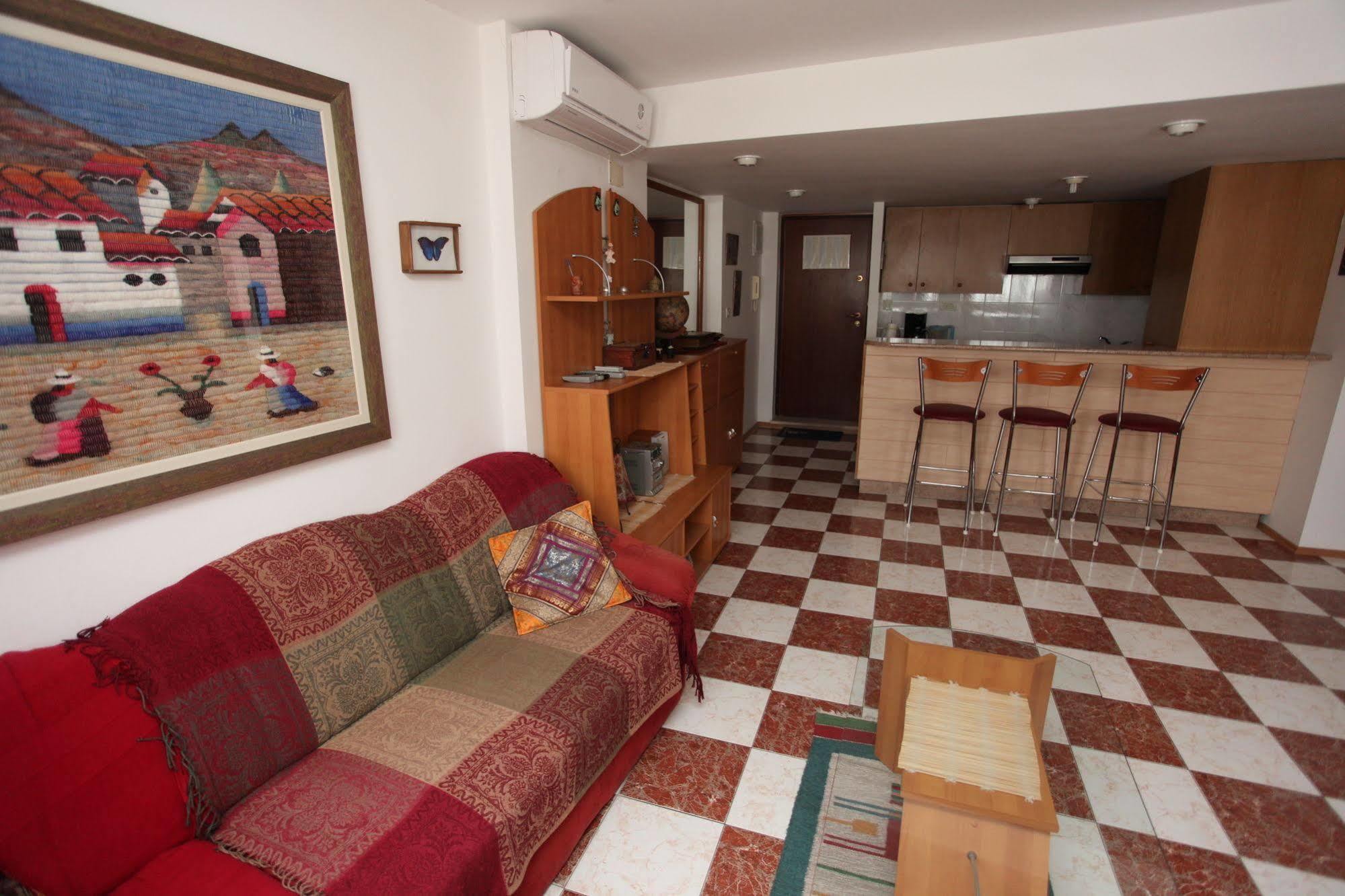 Split Apartments Peric 外观 照片
