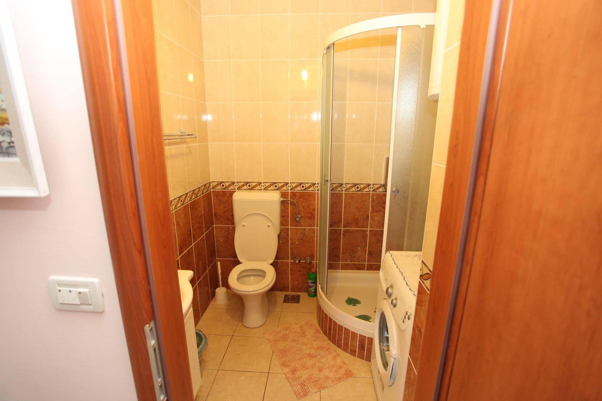 Split Apartments Peric 外观 照片