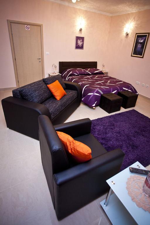 Split Apartments Peric 外观 照片