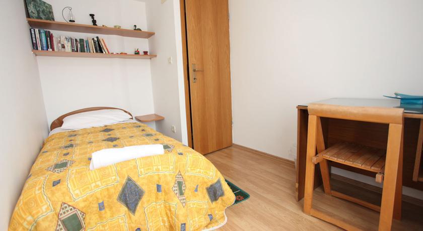 Split Apartments Peric 外观 照片